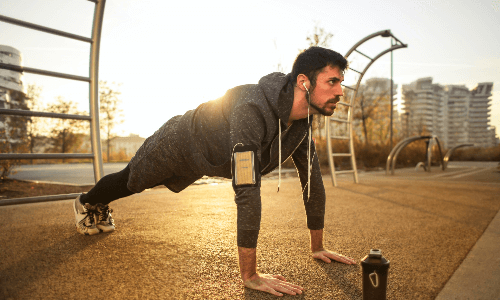 Homem se preparando para o exercício 