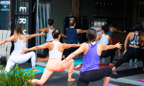 alunas na aula de yoga ideia para empreender