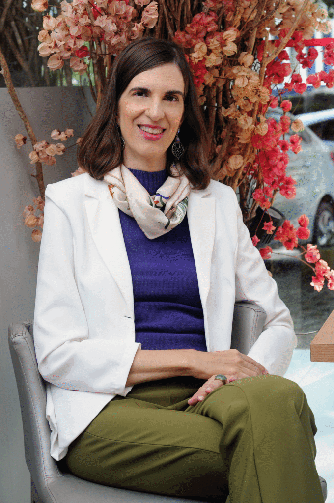 Editor Chefe Luciana Cortizo